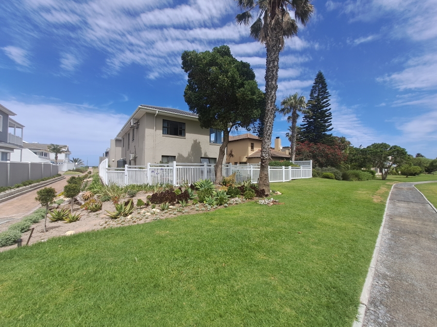 6 Bedroom Property for Sale in Greenways Golf Estate Western Cape